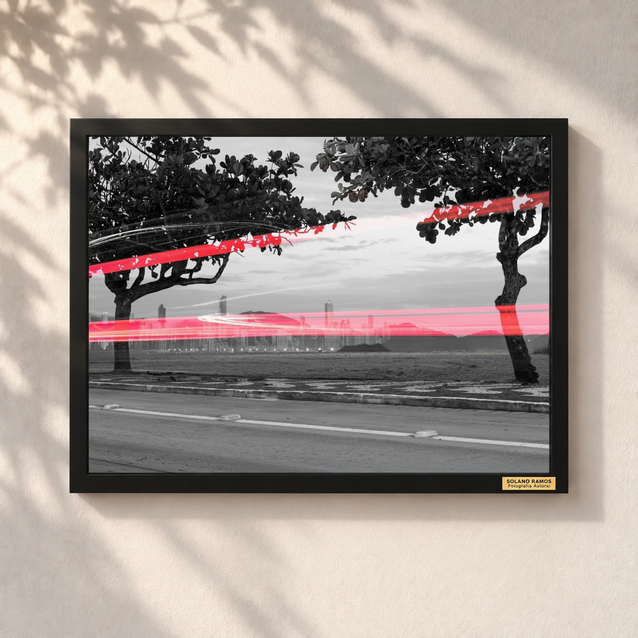 Rastro Vermelho em quadro