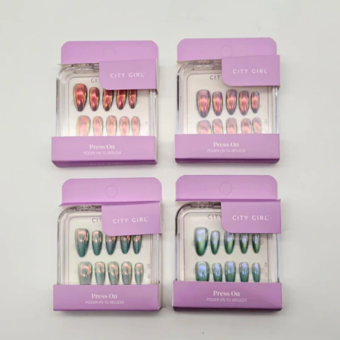 Uñas City Girl almendra cromadas
