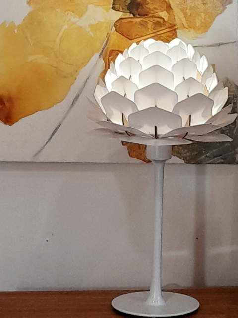 LAMPARA VELADOR NORDICA BLANCA
