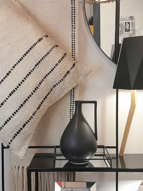 ALMOHADON TEJIDO TELAR LANA STRIPE NEGRA