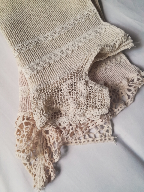Paño textil Elena con puntilla rosa