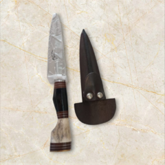 Imagen de Cuchillo acero carbono 10 cm. (V016)