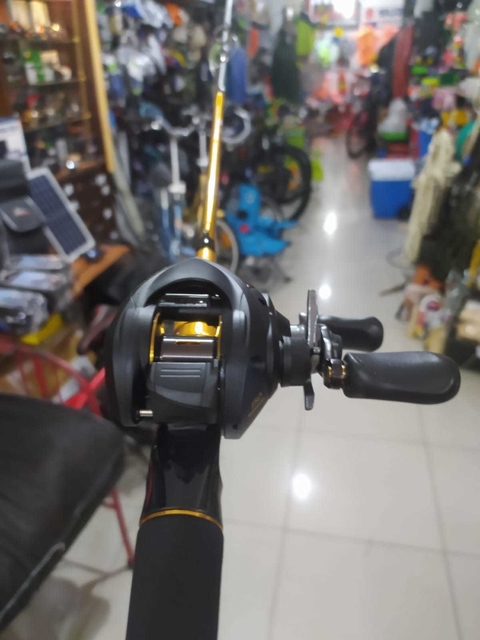 Combo de Baitcast Shimano Caius + Caña Pro Fishing de Carbono 1.80 metros 2 tramos 16 Lbs