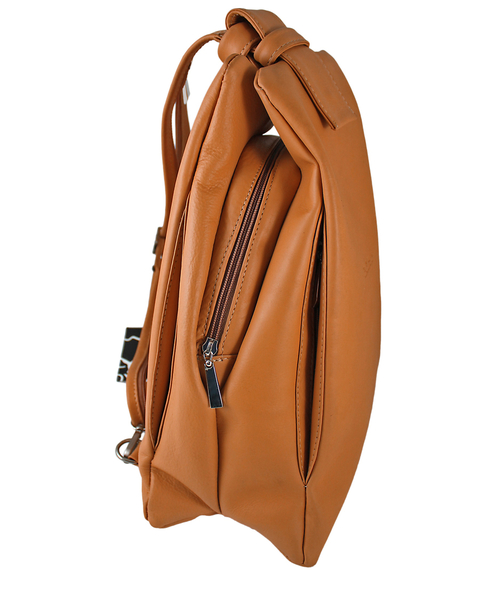 Imagen de Mochila DYMS Cuero Triangular - A 3166