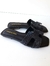 Vithoria Dias 24 - Chloe - Rasteira com Glitter Feminina Preta - V724PT - comprar online