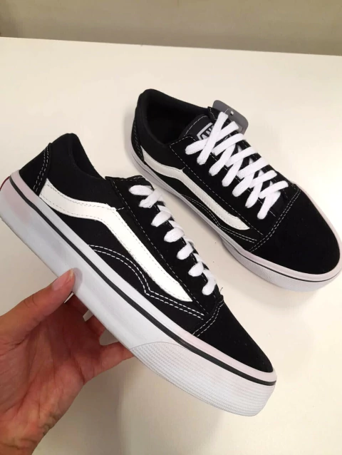 Vans 25 - Vans - Tênis Preto Sola Branca - V1100PT