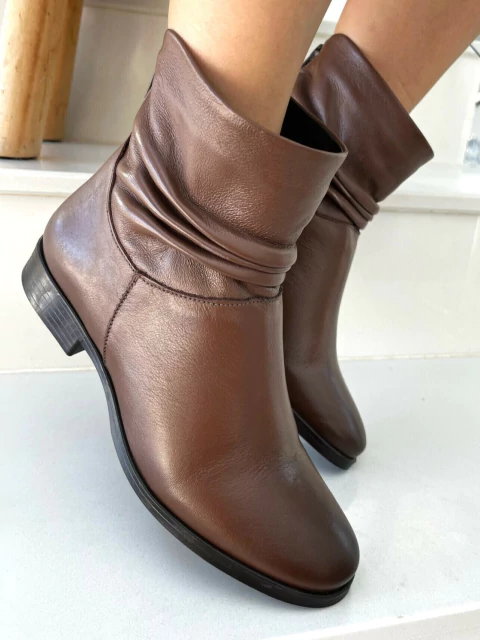 Newborn 23 - Sônia - Bota de Couro Legítimo Clássica Marrom - 9836MA