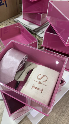 Caixa Padrinhos Tampa Acrilico na internet