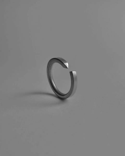 Anel Redondo Versão Reto" - comprar online