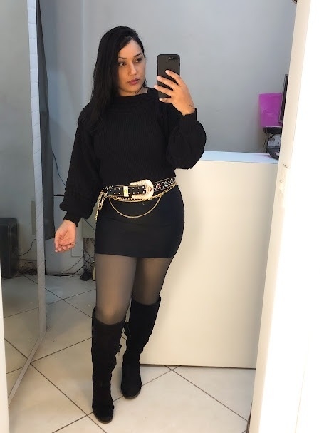 Blusa de tricot preta detalhes na manga