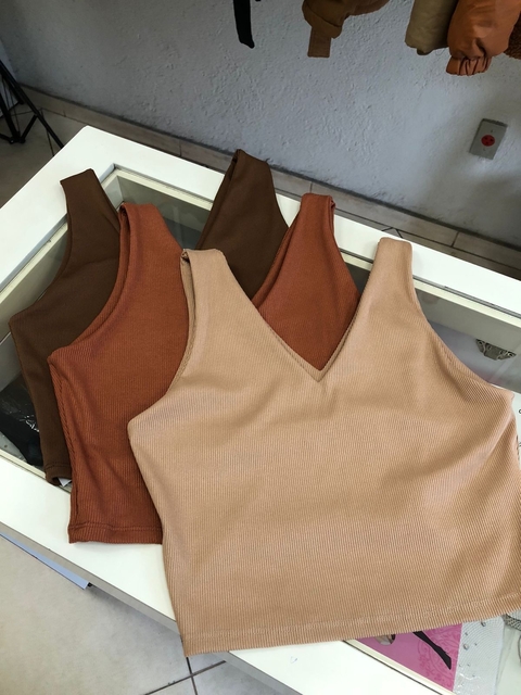 Cropped canelado decote V - comprar online