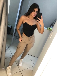 calça jogger cargo nude na internet