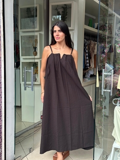 Vestido de alça fina com detalhe em v na frente Preto - comprar online