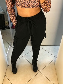 Calça preta e moletom bolso cargo - Closet's - moda feminina moda blogueira moda balada 