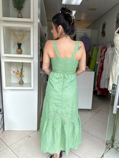 vestido midi em lese - comprar online
