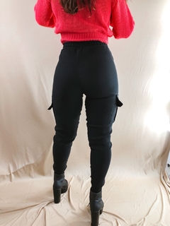 calça jogger cargo preta - comprar online