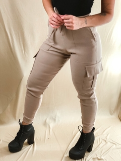 calça jogger cargo nude - loja online