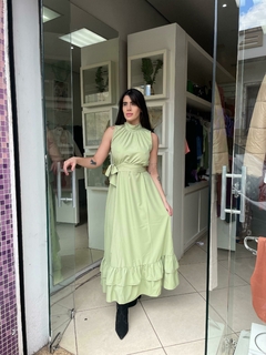 Vestido longo verde babado barra