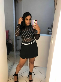 Body em tule pedras na internet