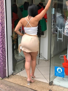 Saia em alfaiataria nude na internet