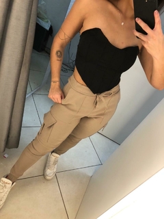 calça jogger cargo nude - loja online