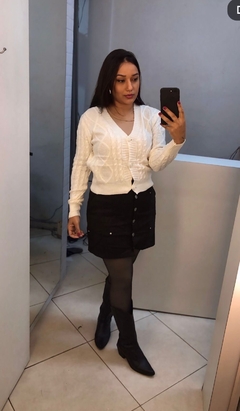Casaco em tricot com botões em pérolas - comprar online