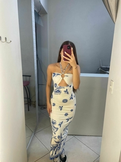 Vestido colado estilo farm com argola na frente