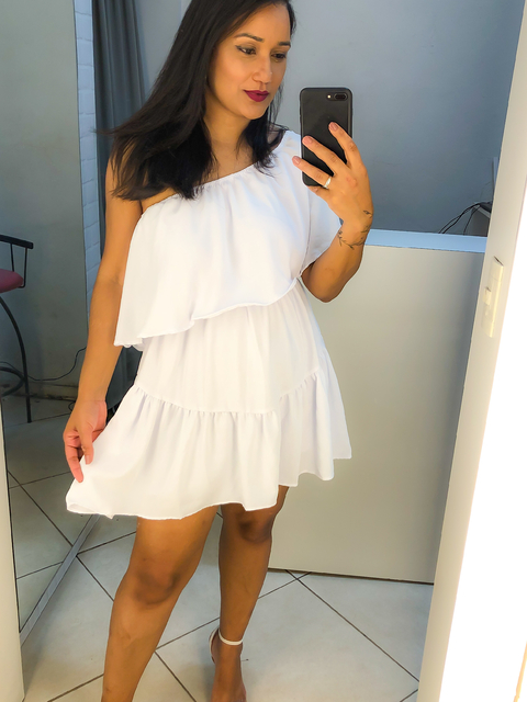 vestido macaquinho em crepe ombro a ombro