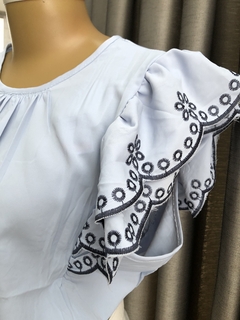Blusa manga bordada