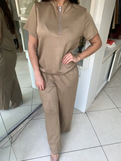 conjunto marrom calça e blusa - comprar online