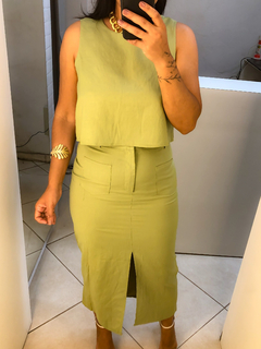 Conjunto saia midi e cropped em linho - loja online