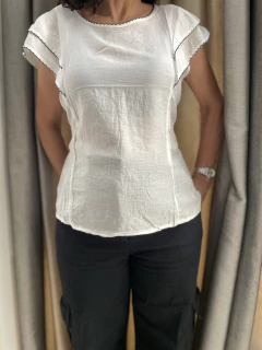 Blusa em linho branca