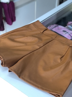 Short de couro Ecológico marrom