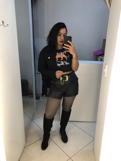 Short preto em couro ecológico com cinto - loja online