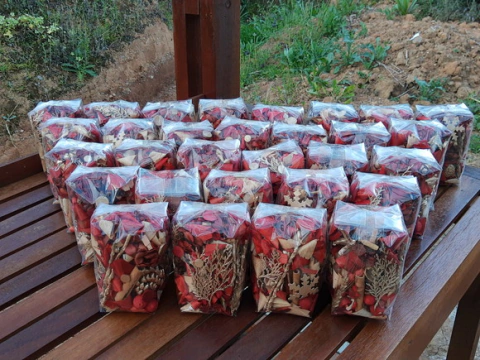 Potpourri Vermelho Natal e Dourado Unitário - stockaromata