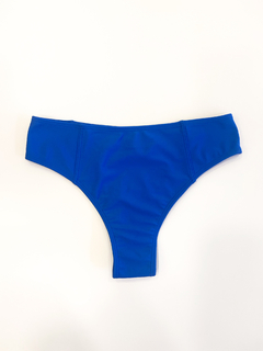 BOMBACHA MEDIA COLA CON RECORTES AZUL ROYAL - comprar online