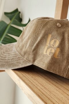 GORRA DE GABARDINA GASTADA BEIGE - comprar online
