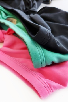 CORPIÑO TOP DEPORTIVO VERDE ESMERALDA - tienda online