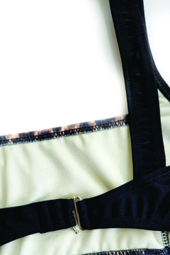 CORPIÑO TOP ESCOTE RECTO NEW ANIMAL PRINT en internet