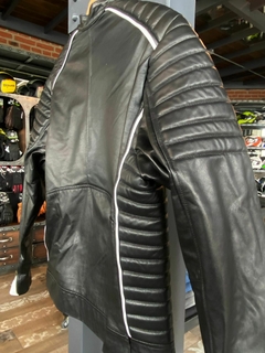 CAMPERA DE CUERO GENOVA CON RIBETES - TiendaMoto Argentina TE: 1162818687