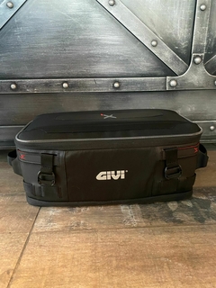 BOLSO GIVI RESISTENTE AL AGUA 20L - TiendaMoto Argentina TE: 1162818687