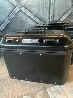 BAÚLES LATERALES GIVI DOLOMITI 36L - TiendaMoto Argentina TE: 1162818687