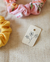 Scrunchie orgánica con puntilla en internet
