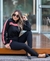 Conjunto de blusa e calça de crepe com elastano com capuz, cor Preto - comprar online