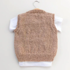 Chaleco taupe alilado en internet
