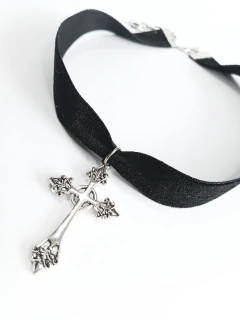Choker Terciopelo Cruz - comprar online