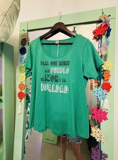 Remera Para que reine en el pueblo en internet