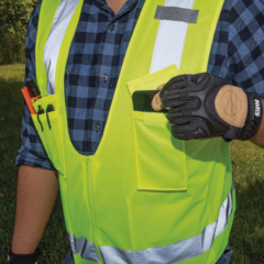 KLEIN TOOLS Chaleco de seguridad reflectante de alta visibilidad, mediano/grande. Con múltiples bolsillos de diferente capacidad 60269 en internet