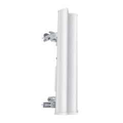 UBIQUITI NETWORKS Antena sectorial para radio estaciones base airMAX de 120 grados de cobertura horizontal, 2 GHz (2.3-2.7 GHz) de 15 dBi MOD: AM-2G15-120
