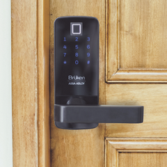 BRUKEN ASSA ABLOY Cerrojo Electrónico con Manija para Puerta de Madera/ Huella/ Contraseña/ Tarjeta MOD: BRK3551B